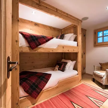 Veern 5 Bedroom Chalet Ferienhaus