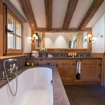 Veern 5 Bedroom Chalet * Verbier